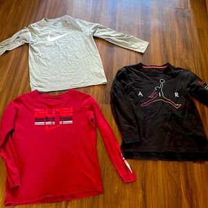 Boys Large nike tops long sleeve tops
